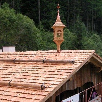 Tetto scoperto di scandole Predoi
